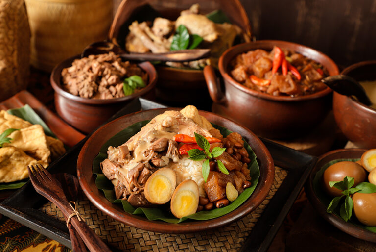 Menyusuri Jejak Kuliner Jawa Tengah yang Melegenda