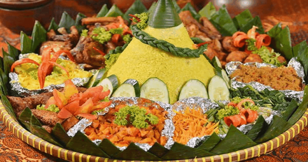 Nasi Suci Ulam Sari: Kuliner Maulid Nabi Pacitan