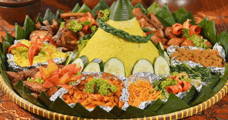 Nasi Suci Ulam Sari: Kuliner Maulid Nabi Pacitan