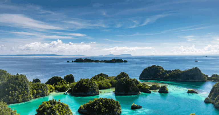 20 Tempat Wisata Indonesia Terkenal di Dunia (Edisi 2025)