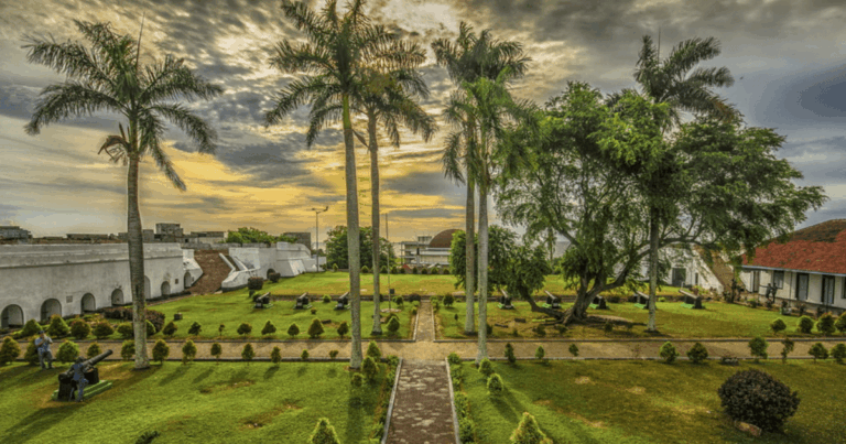 Wisata Ikonik Bengkulu: Sejarah dan Keindahan