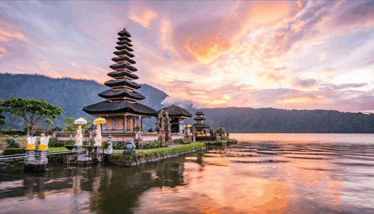 Keindahan Alam Indonesia yang Wajib Kamu Kunjungi