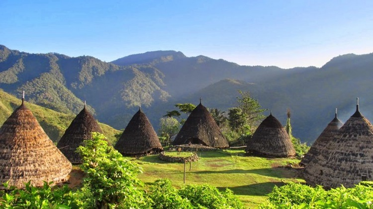 Perbedaan Wisata Budaya dan Wisata Alam