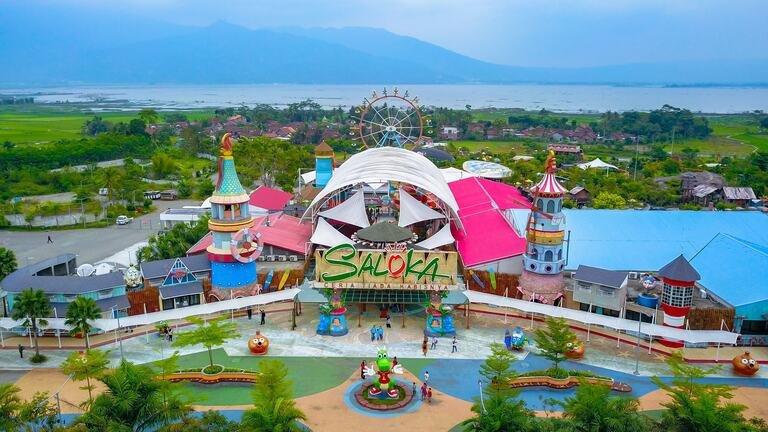 Menyambut Keceriaan Natal: Harga Tiket Saloka Theme Park 2026