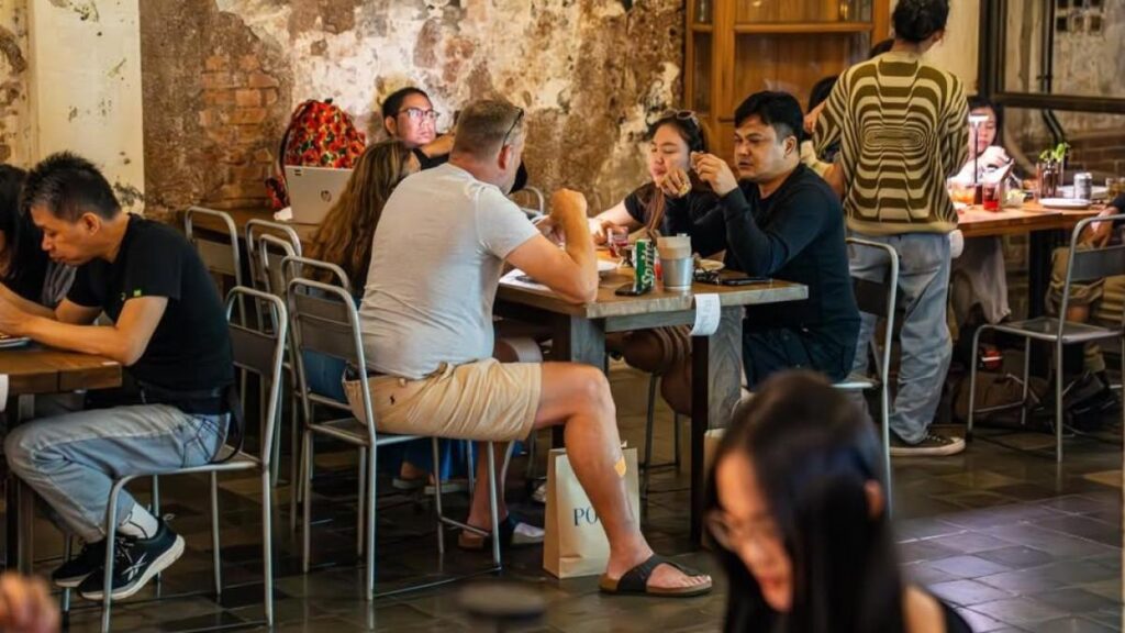 Pilihan Restoran Braga Favorit Pekerja Kantoran