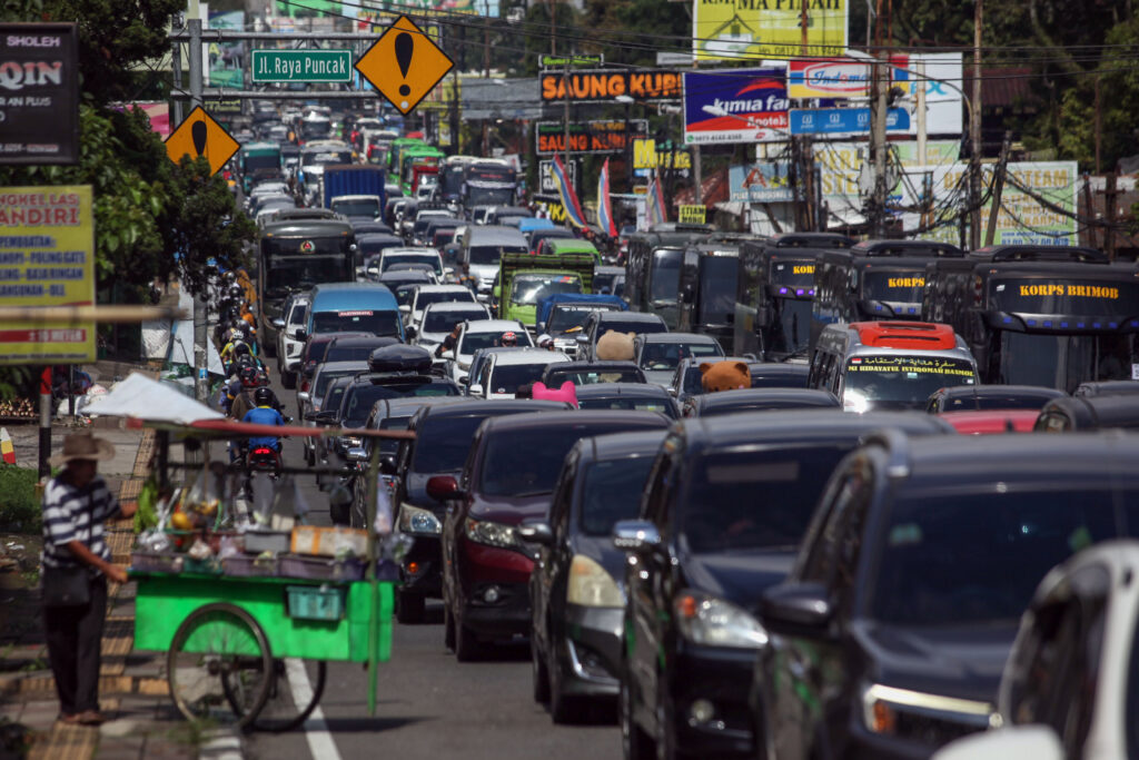 Jalur Puncak Bogor Lancar Tanpa One Way Saat Lebaran