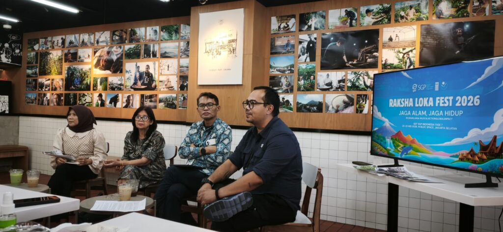 Generasi Muda dalam Aksi Lingkungan Raksha Loka