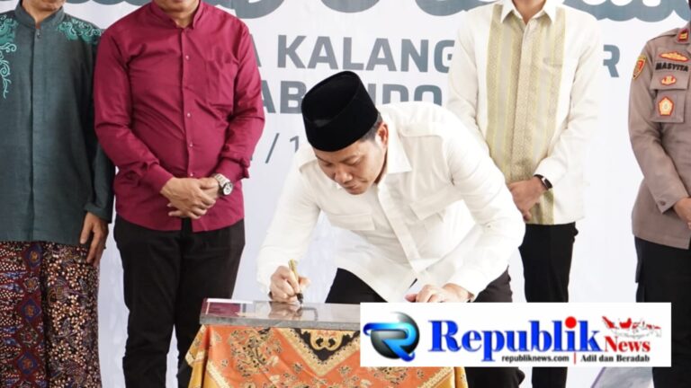 Bupati Subandi Resmikan Menara Masjid At-Taqwa Kalanganyar